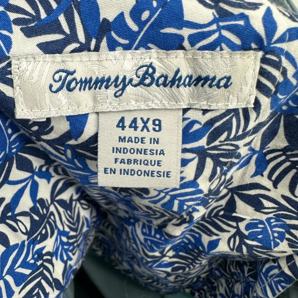 Tommy Bahama Cabo Coast Cargo Shorts Mens 44 Blue Alpine Regular Fit NWT $118